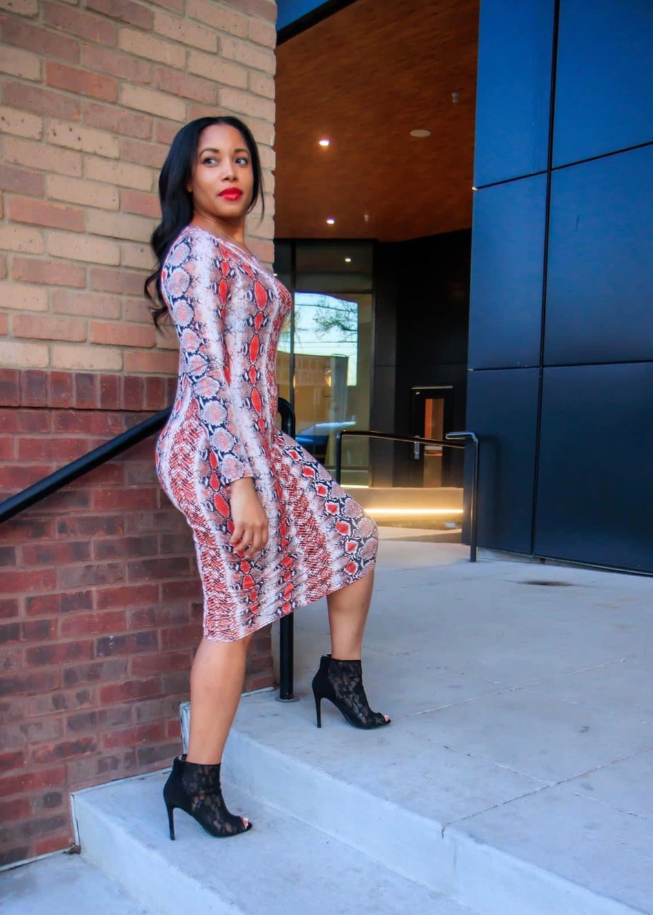 Popping Midi Dress