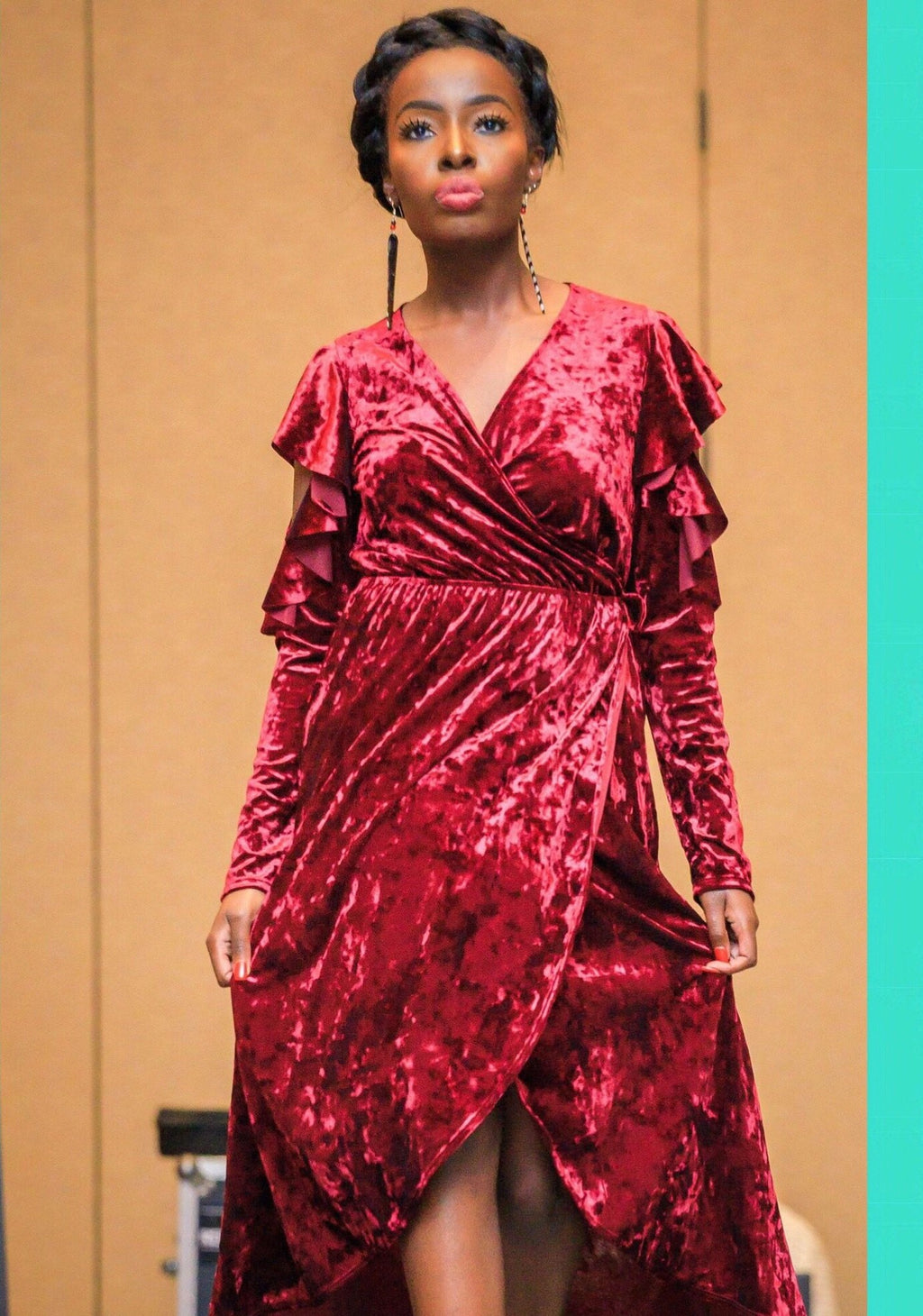 ~Queening Red Velvet Dress - TRUE. 